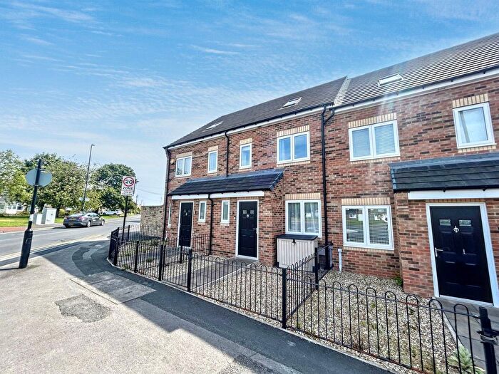 3 Bedroom Town House For Sale In Tantallon Court, Dudley, Cramlington, NE23