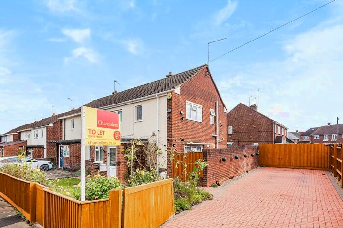 3 Bedroom Semi-Detached House To Rent In Maidenhead, Berkshire, SL6