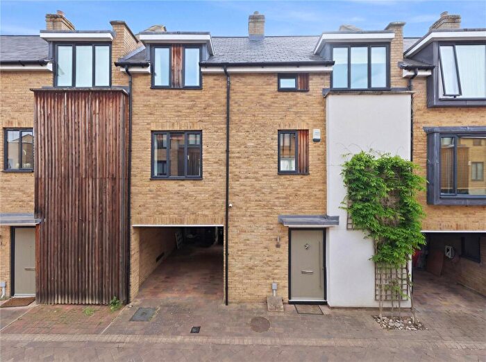 3 Bedroom Terraced House For Sale In Hardy Close, Chelmsford, Essex, CM1