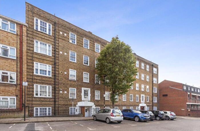 3 Bedroom Apartment To Rent In Maygood Street, Maygood House Maygood Street, N1