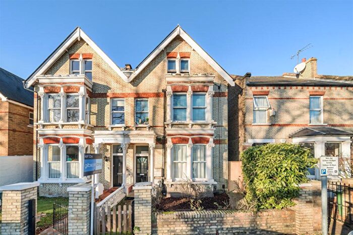 2 Bedroom Flat To Rent In Fairfield West, Kingston Upon Thames, KT1