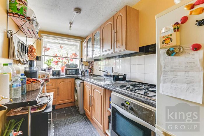 1 Bedroom Flat For Sale In Strand Place, Edmonton, N18