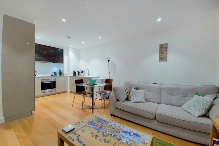 1 Bedroom Flat To Rent In Barking Road, Canary Wharf, E16