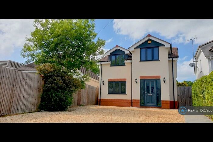 5 Bedroom Detached House To Rent In Waterloo Road, Wokingham, RG40
