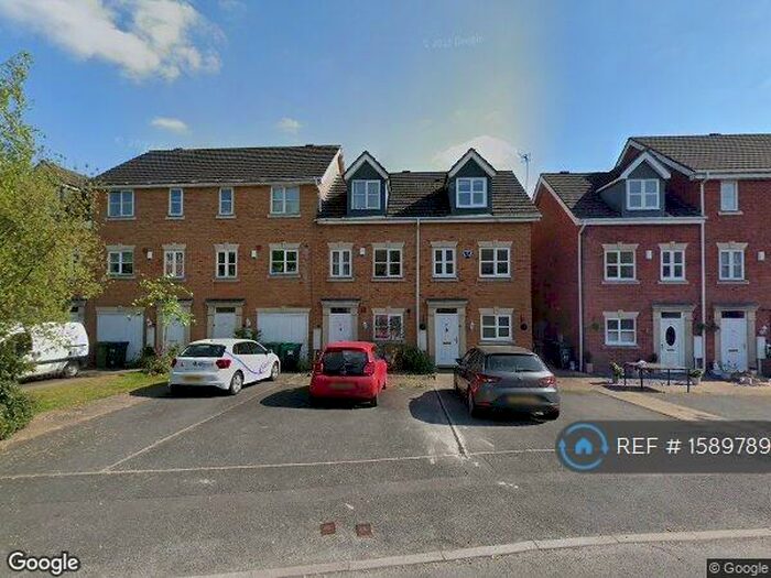 3 Bedroom Semi-Detached House To Rent In Honeychurch Close, Redditch, B98