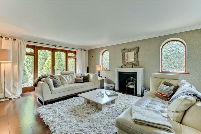5 Bedroom Detached House To Rent In The Meades, Old Avenue, Weybridge, Surrey, KT13