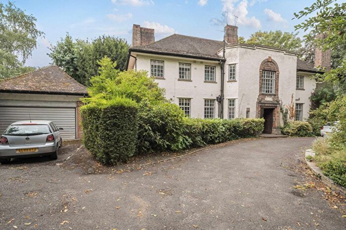 1 Bedroom Flat To Rent In North Drive, Streatham Park, London, SW16