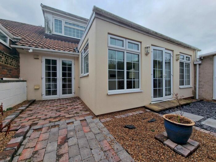 4 Bedroom Detached House To Rent In Brownleaf Road, BN2