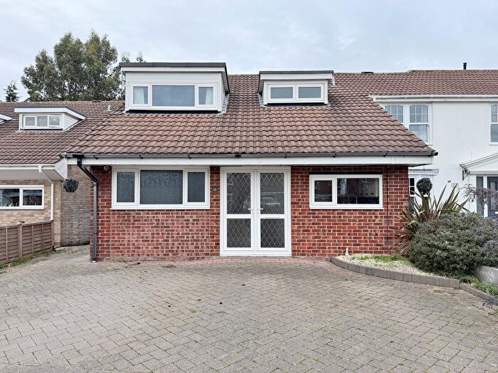 3 Bedroom Semi Detached House For Sale In Hollam Crescent, Fareham, PO14