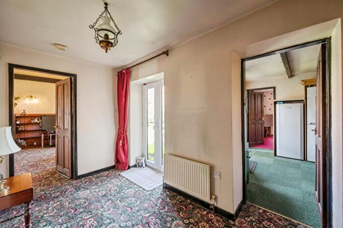3 Bedroom Barn Conversion For Sale In The Mews, Hickleton, Doncaster, DN5