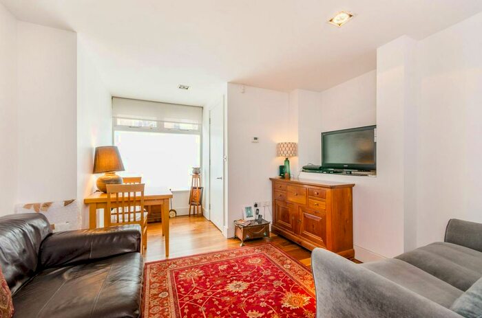 2 Bedroom Flat To Rent In Royal College Street, Camden, London, NW1