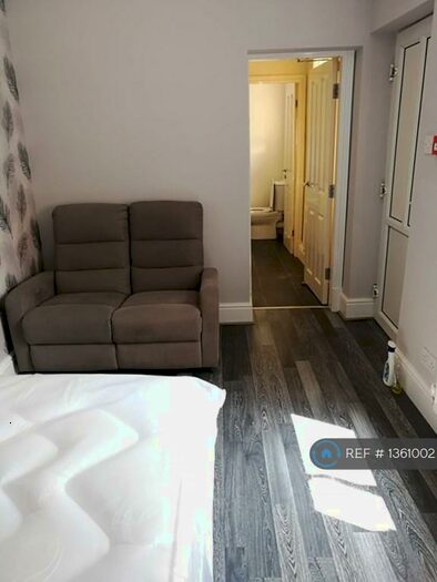 Studio To Rent In Bank Place, Ashton-On-Ribble, Preston, PR2