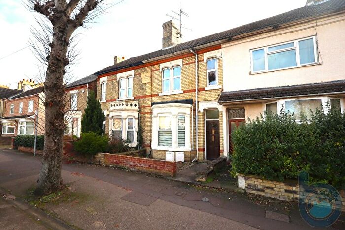 2 Bedroom Flat To Rent In Eastfield Road, Peterborough, Cambridgeshire, PE1