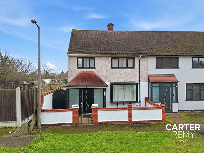 3 Bedroom End Terrace House For Sale In Callan Grove, South Ockendon, RM15
