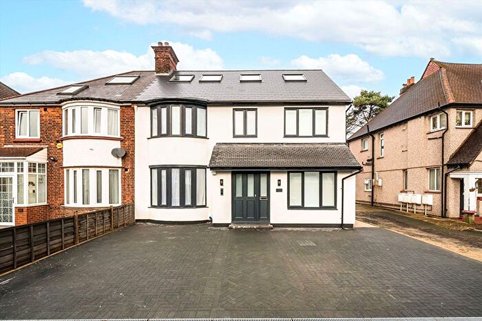 1 Bedroom Flat To Rent In Lynton Road, Acton, W3