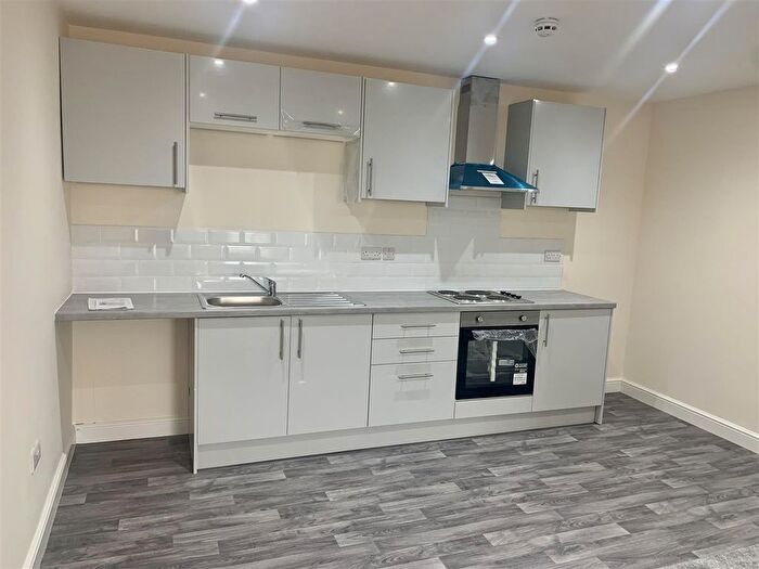 2 Bedroom Property To Rent In South Street, Ilkeston, DE7