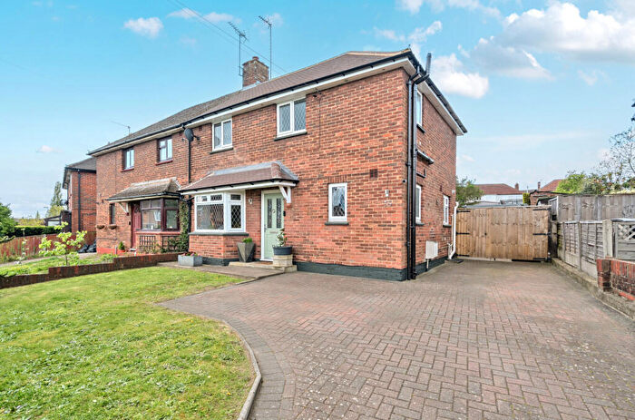 3 Bedroom Semi Detached House For Sale In Friend Avenue, Aldershot, Hampshire, GU12