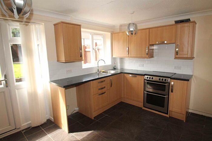 2 Bedroom End Of Terrace House To Rent In Elm Close, Oswestry, SY11