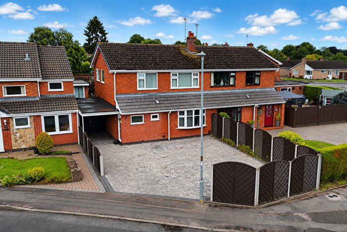 3 Bedroom Semi-detached House For Sale In Parkstone Road, Syston, Leicestershire, LE7