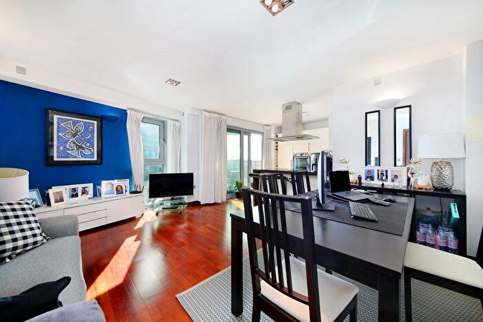 2 Bedroom Flat For Sale In Vicentia Court, Bridges Court Road, SW11