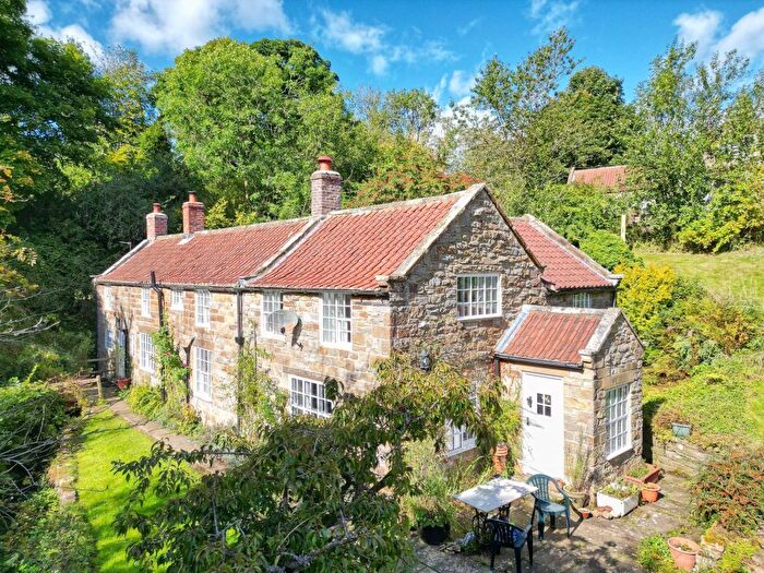 4 Bedroom Cottage For Sale In Ramsdale Cottage, Fylingdales, YO22