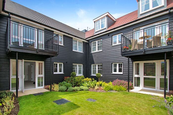 1 Bedroom Flat For Sale In Flat, Caxton Lodge, Tenterden, TN30