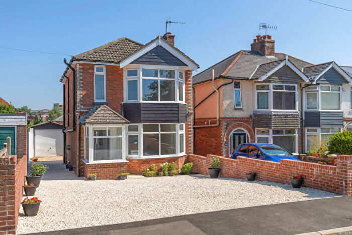 3 Bedroom Detached House For Sale In Coburg Road, Dorchester, DT1