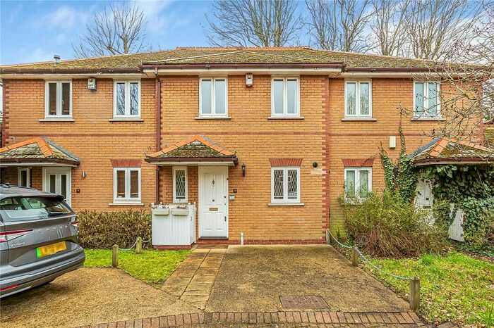 3 Bedroom Terraced House To Rent In Woodlawn Close, London, SW15