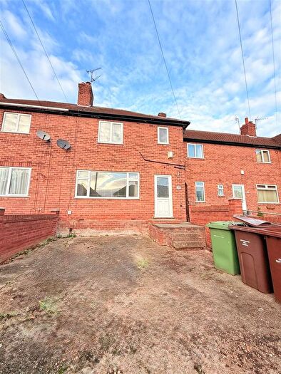 3 Bedroom Terraced House To Rent In Felstead Road, Nottingham, NG8