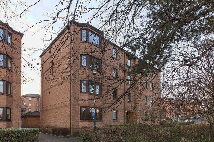 2 Bedroom Flat To Rent In Craigend Park, Liberton, Edinburgh, EH16