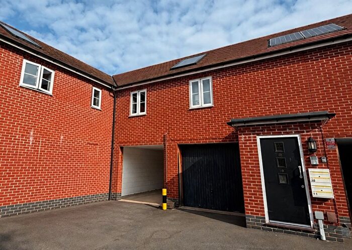 1 Bedroom Flat For Sale In Narrowboat Lane, Pineham Lock, NN4