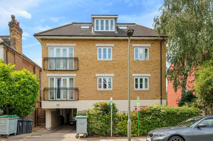 2 Bedroom Flat To Rent In Lansdowne Road, Bromley, BR1
