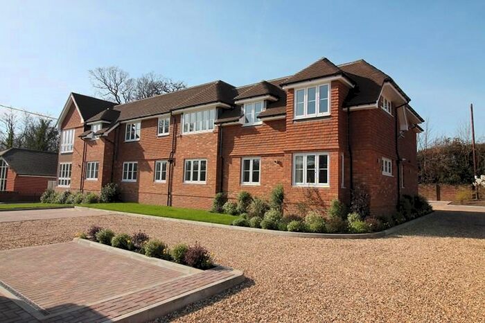 3 Bedroom Apartment To Rent In Station Road, Liss, GU33