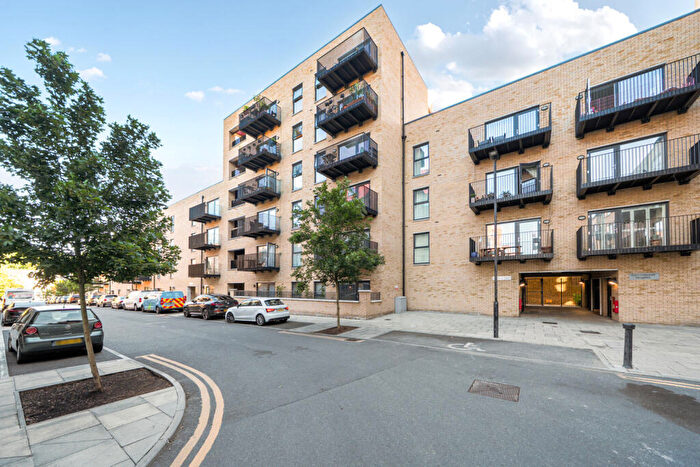 2 Bedroom Apartment For Sale In Brumwell Avenue, Trinity Walk, Woolwich, SE18