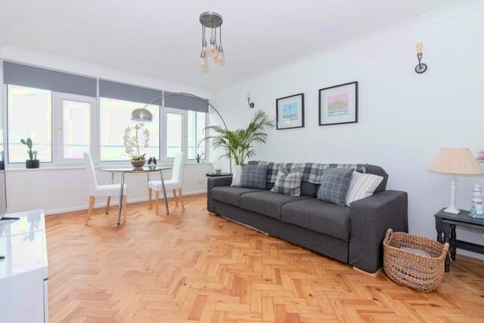 1 Bedroom Flat To Rent In Marine Point, West Parade, Worthing, BN11