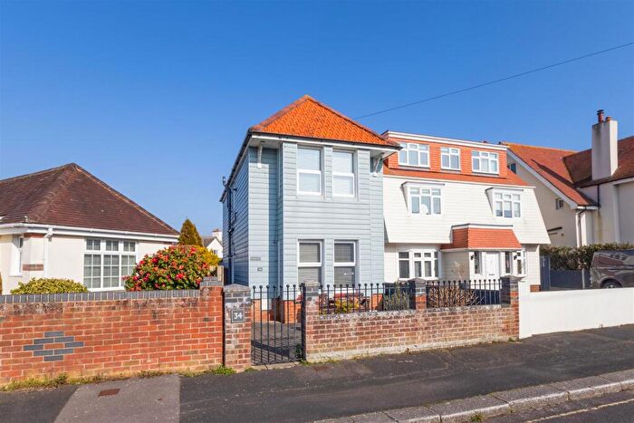 3 Bedroom Detached House For Sale In Montserrat Road, Lee-On-The-Solent, PO13