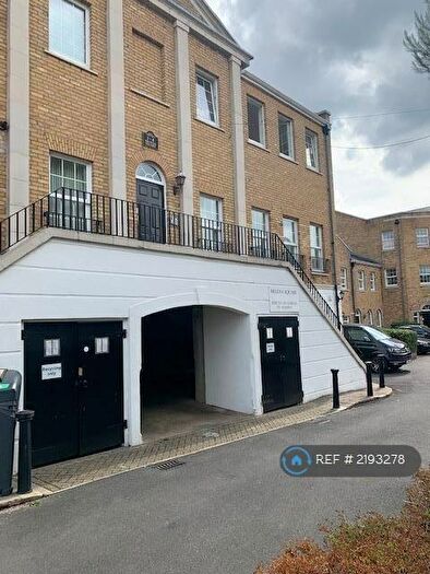 2 Bedroom Flat To Rent In Sovereign View, London, SE16