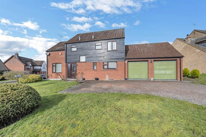 4 Bedroom Detached House For Sale In Lark Valley Drive, Fornham St. Martin, Bury St. Edmunds, IP28