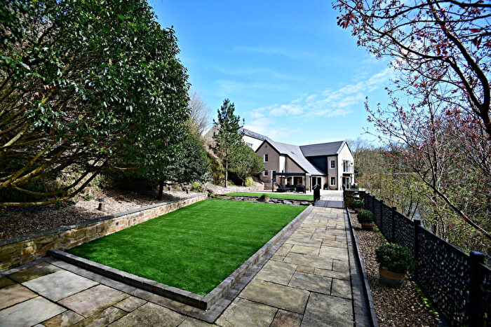 4 Bedroom Country House For Sale In Seven Acres, Kilwinning, KA13