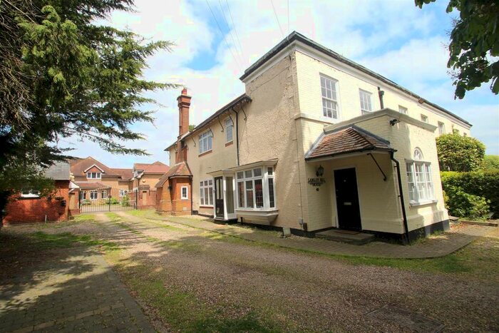 3 Bedroom Maisonette To Rent In Langley Hill, Kings Langley, WD4