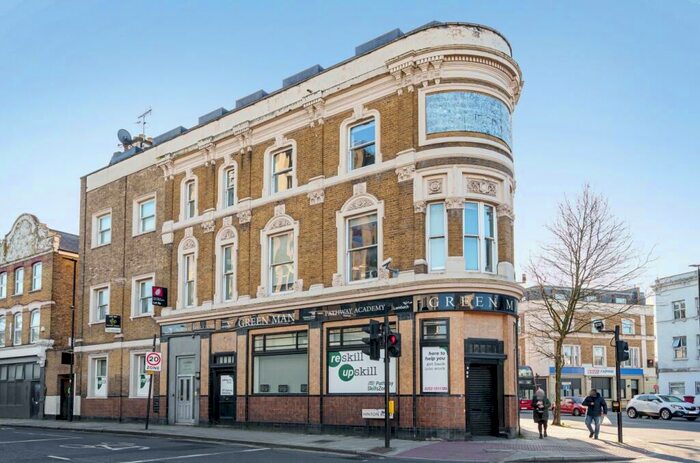 1 Bedroom Flat To Rent In Hinton Road Herne Hill, SE24