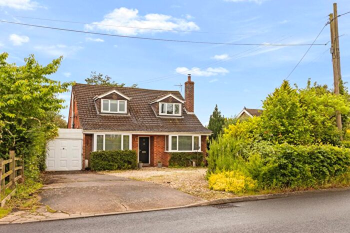 4 Bedroom Detached House For Sale In Low Road, Worlaby, DN20