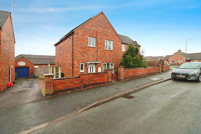 3 Bedroom Semi-Detached House For Sale In School Lane, Chesterfield, S44