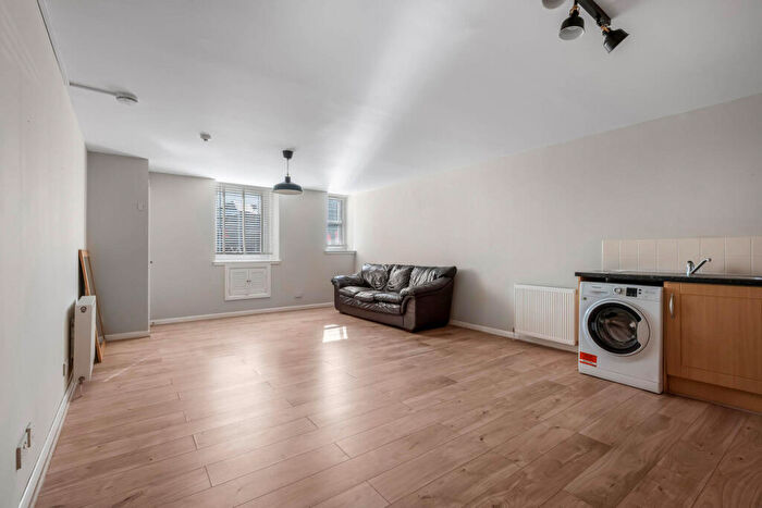 1 Bedroom Flat For Sale In Bethelfield Place, Kirkcaldy, KY1