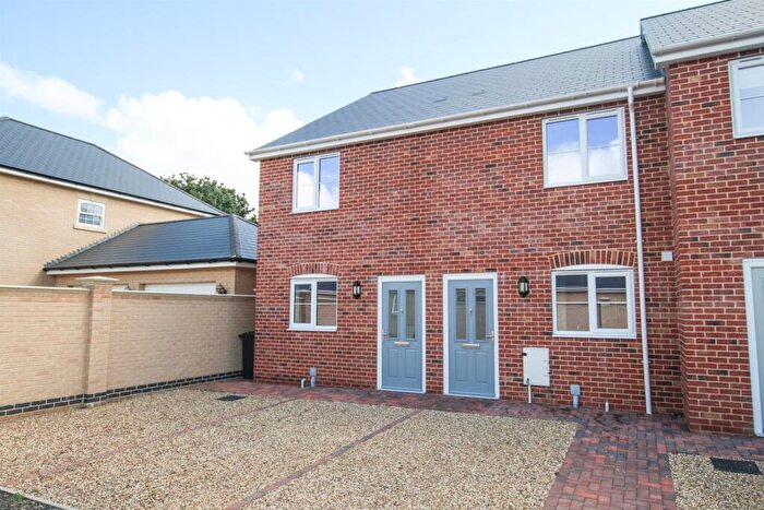 2 Bedroom End Of Terrace House To Rent In Leonard Court, Rollesby, NR29