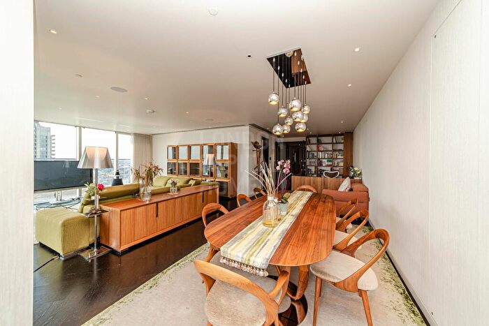 3 Bedroom Apartment To Rent In The Heron, Moor Lane, London, EC2Y