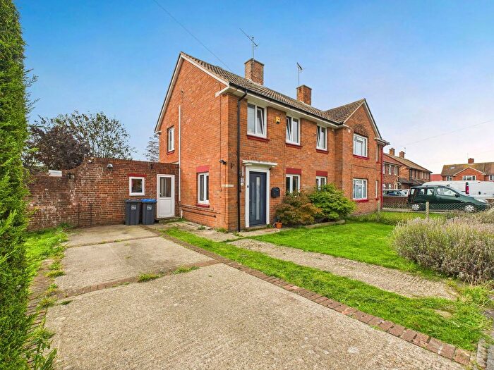 3 Bedroom Semi-Detached House For Sale In Tristram Close, Sompting, BN15