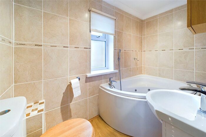1 Bedroom Semi-Detached House To Rent In Manor Close, Bracknell, Berkshire, RG42