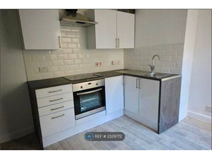 Studio To Rent In Windsor Road, Bournemouth, BH5