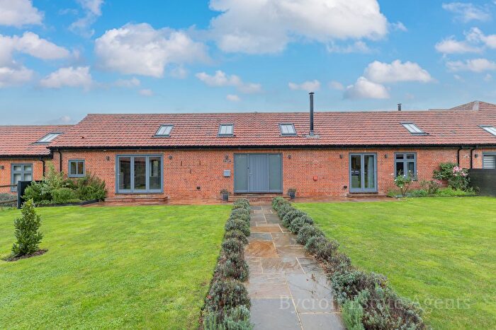 5 Bedroom Detached Bungalow For Sale In Hall Road, Hemsby, NR29